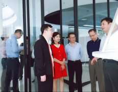 广东省工业和信息化局莅临米乐-米乐(中国)一站式服务官网调研制造业创新中心建设情况 